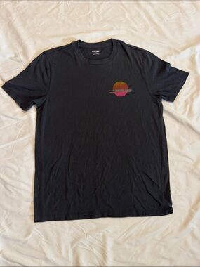 Old Navy Black Short-Sleeve Tee with Sunset Graphic